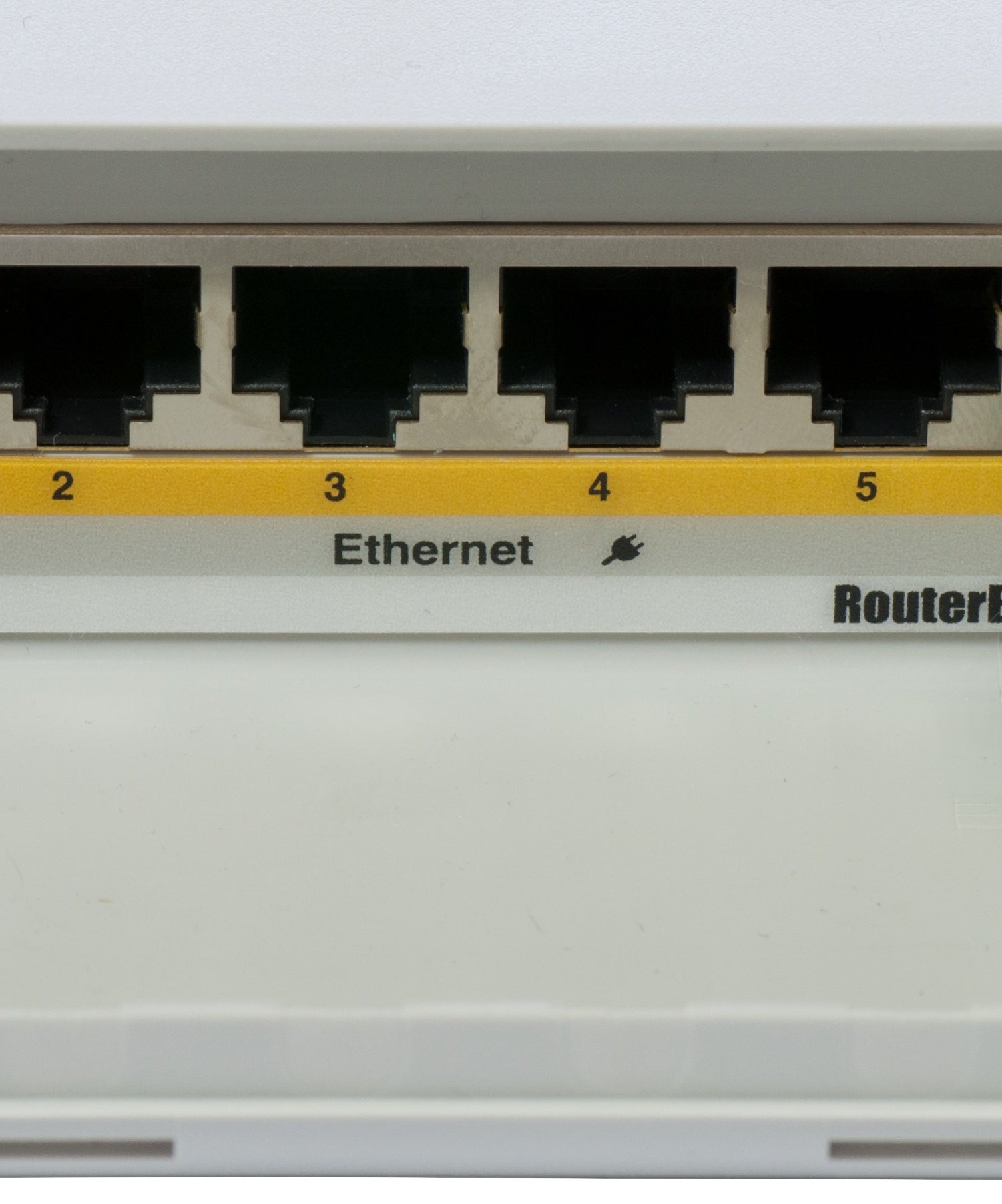 MikroTik RBOmniTikUPA-5HnD - 5GHz Dual Chain 802.11a/n, Outdoor PoE, RouterOS Level 5