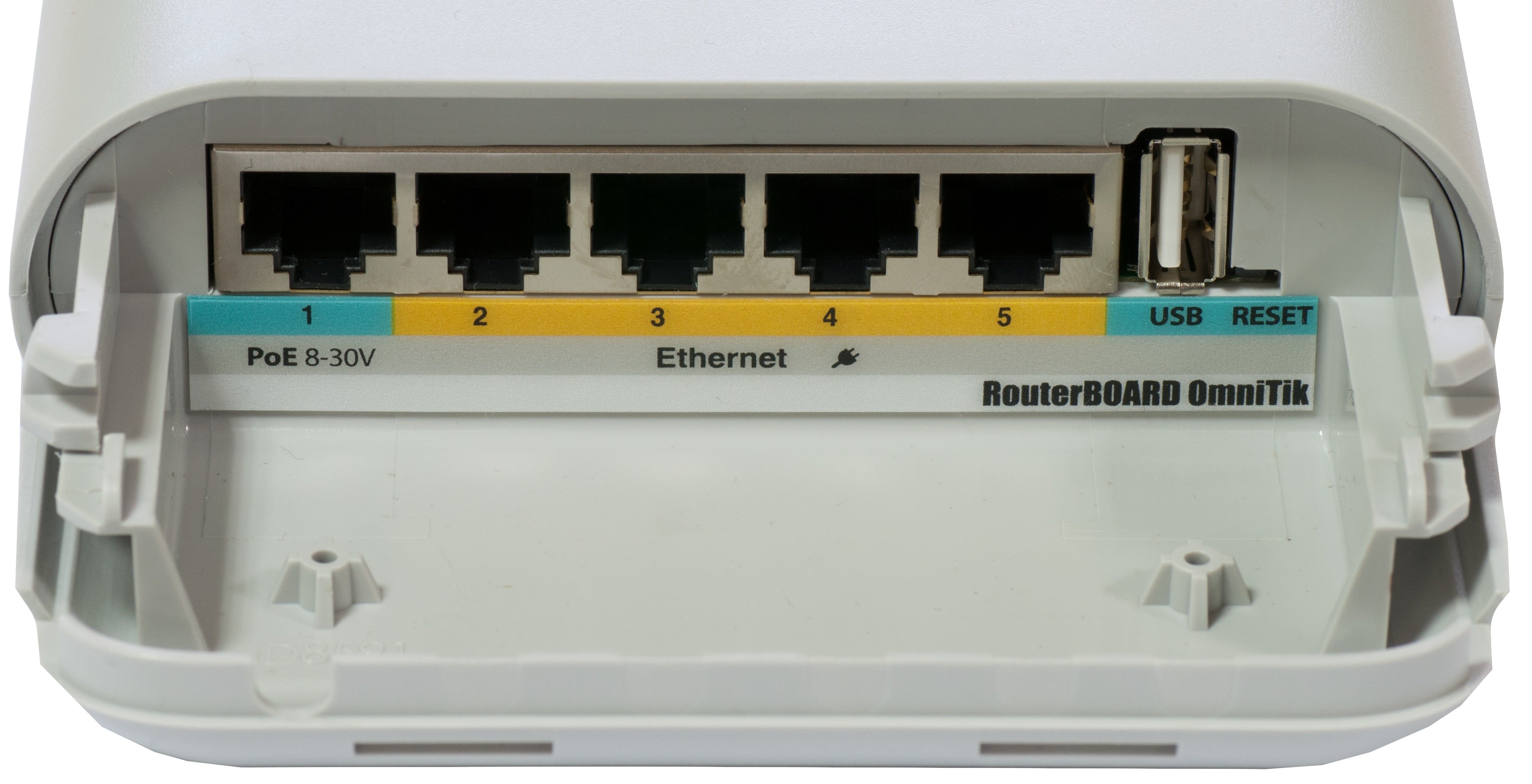 MikroTik RBOmniTikUPA-5HnD - 5GHz Dual Chain 802.11a/n, Outdoor PoE, RouterOS Level 5